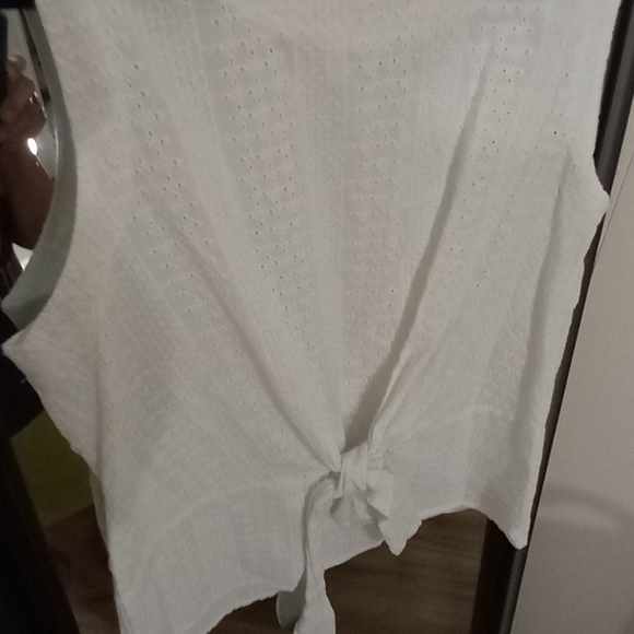 Liz Claiborne Top - Picture 2 of 5